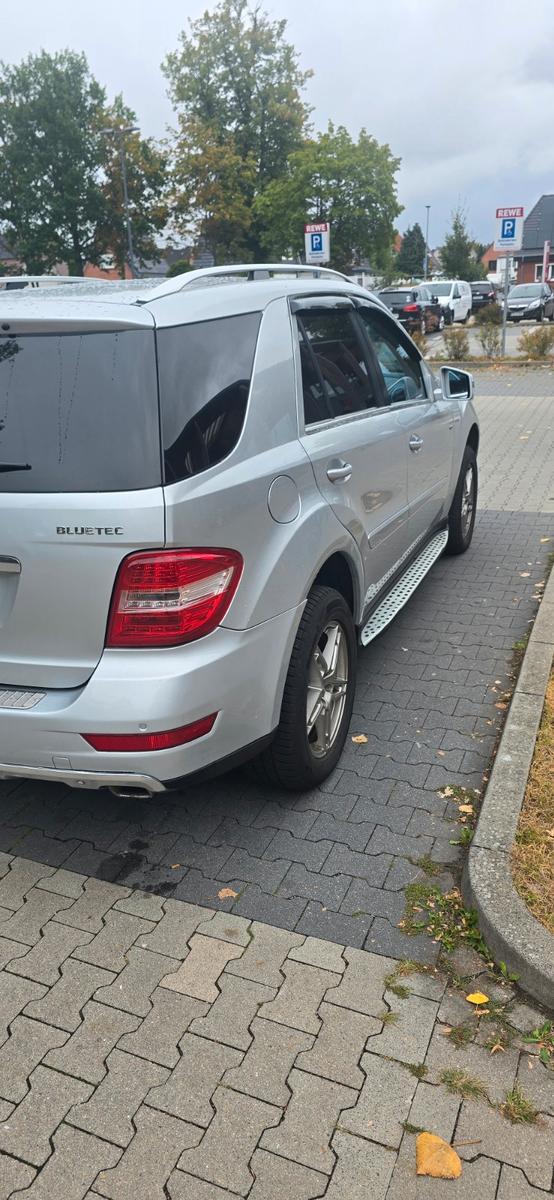Mercedes-Benz ML 350 BlueTEC 4MATIC Grand Edition Grand Ed...