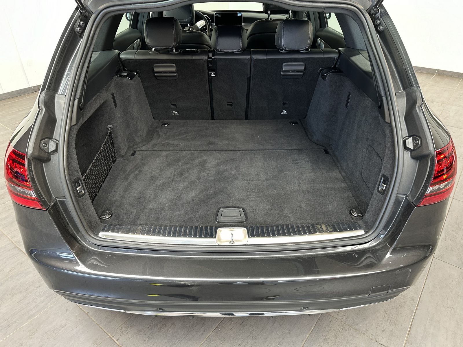Fahrzeugabbildung Mercedes-Benz C 300d T AMG-Line NAV+LED+BURMESTER+VCOCKPIT+HUD
