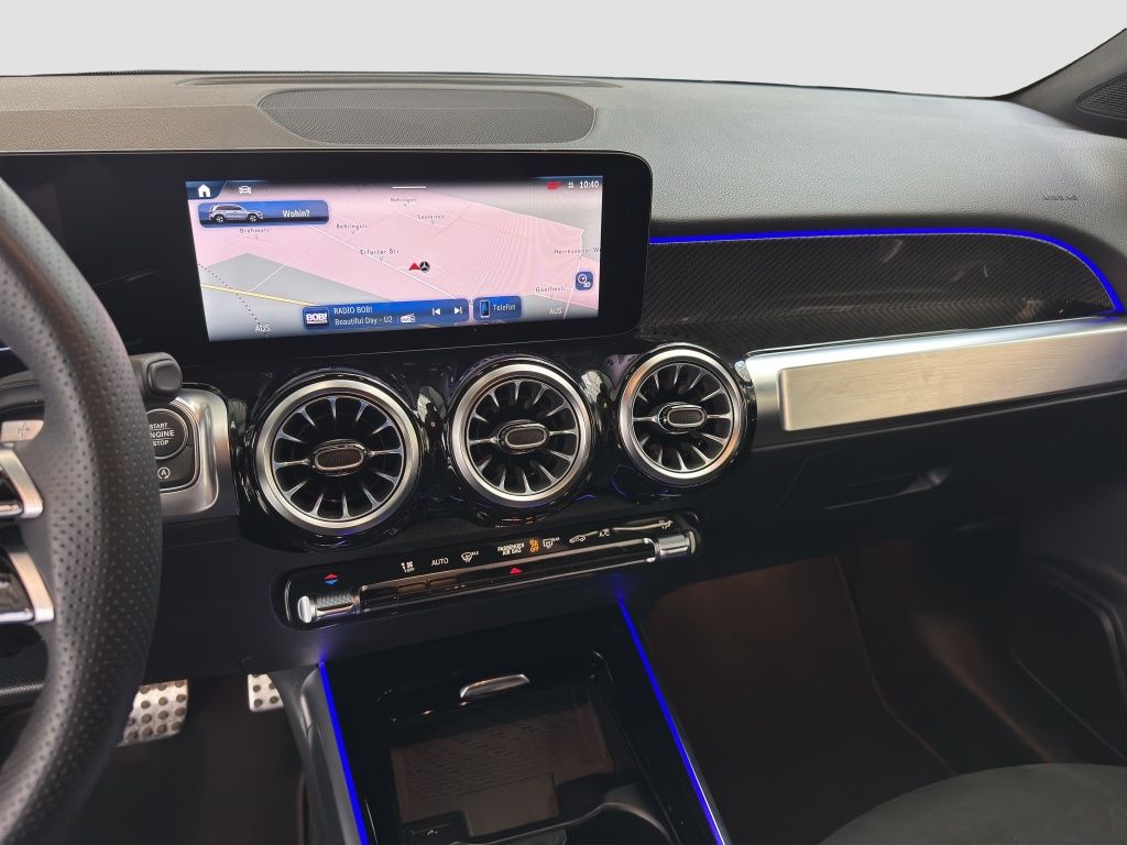 Fahrzeugabbildung Mercedes-Benz GLB 200 AMG*Night*LED*KeyLess*PDC*ParkAs*RFK*AHK