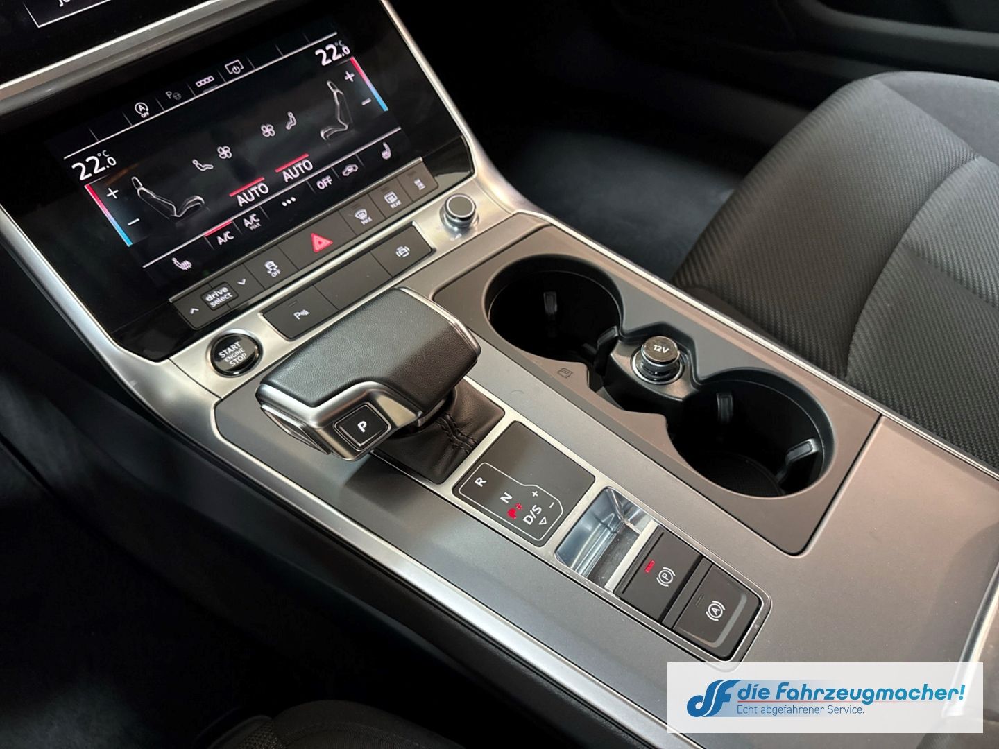 Fahrzeugabbildung Audi A6 Avant 40 TDI StandHZG AHK-klappbar Navi LED A