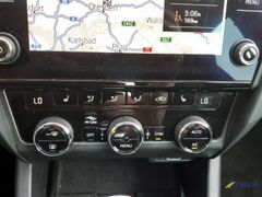 Fahrzeugabbildung Skoda Octavia Combi Style 4x4 Navi SiHz PDC Tempo AHK