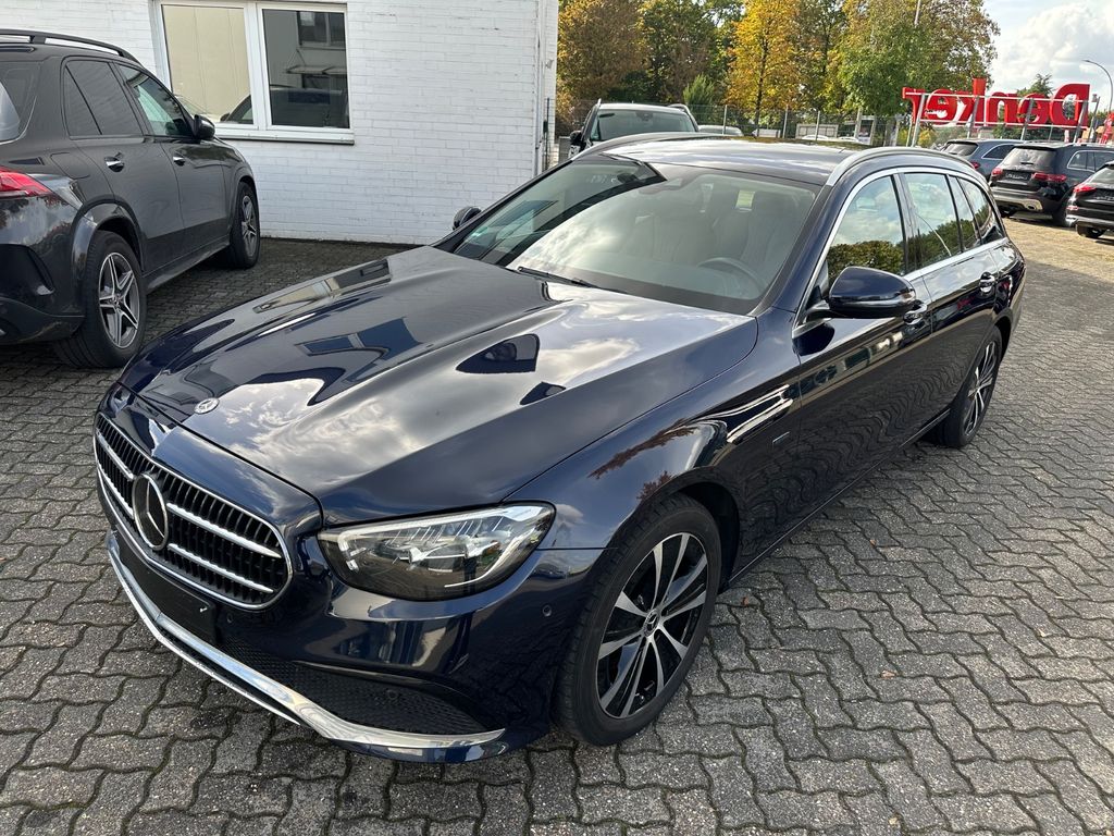 Image of Mercedes-Benz E 300