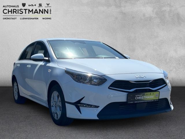 Fahrzeugabbildung Kia Ceed VISION 1.5 T-GDI DCT *KOMFORT-PLUS-PAKET*NA