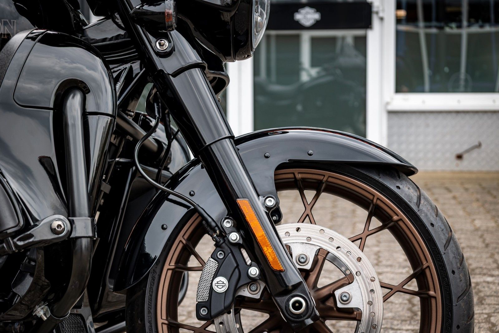 Fahrzeugabbildung Harley-Davidson FLHXST STREET GLIDE ST 117 - Kesstech -