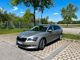 Skoda Superb 2.0 TDI SCR 140kW DSG 4x4 Style Combi... - Skoda Superb mit Diesel-Antrieb: Beige