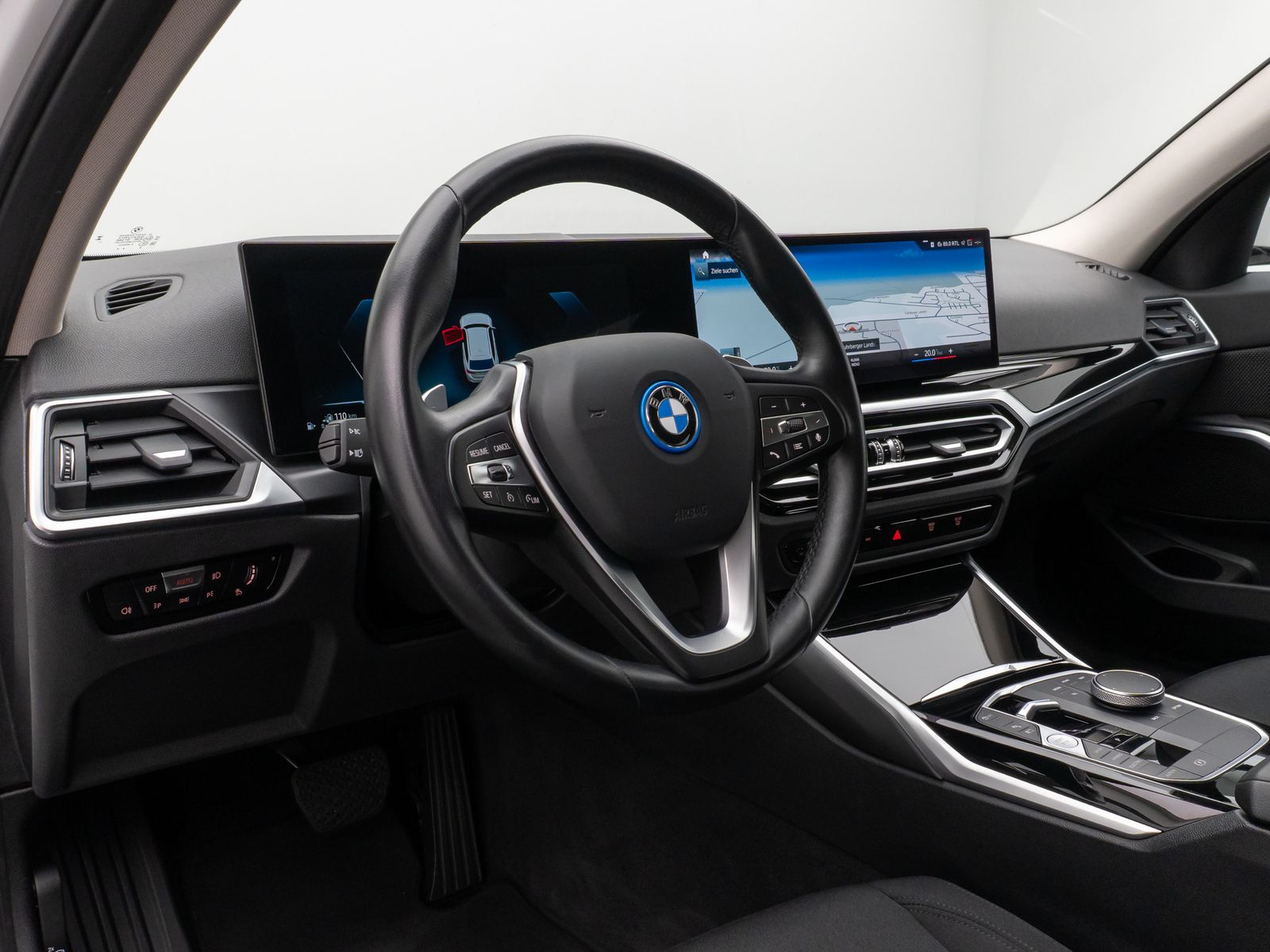 Fahrzeugabbildung BMW 320e DAB CockPitPlus PDC Geschwindigkeitsreg LED