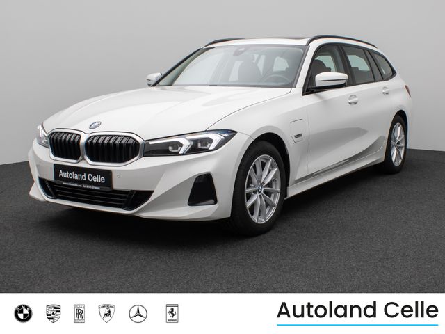 BMW 330e xD Panorama DAB CockPit+ Widscr Sport Leder