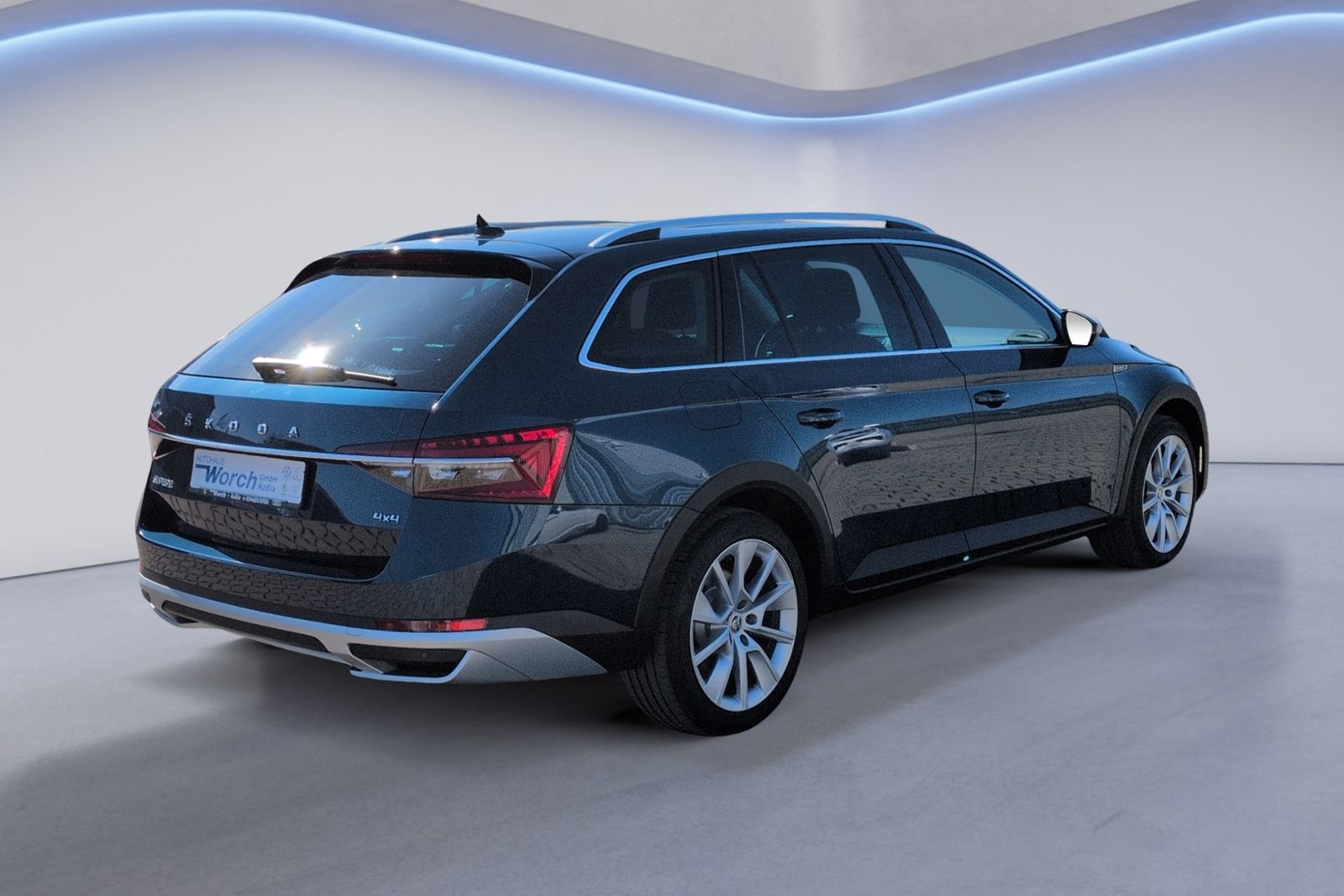 Superb Scout 2.0 TDI DSG 4x4 AHK+PANO+STHZ