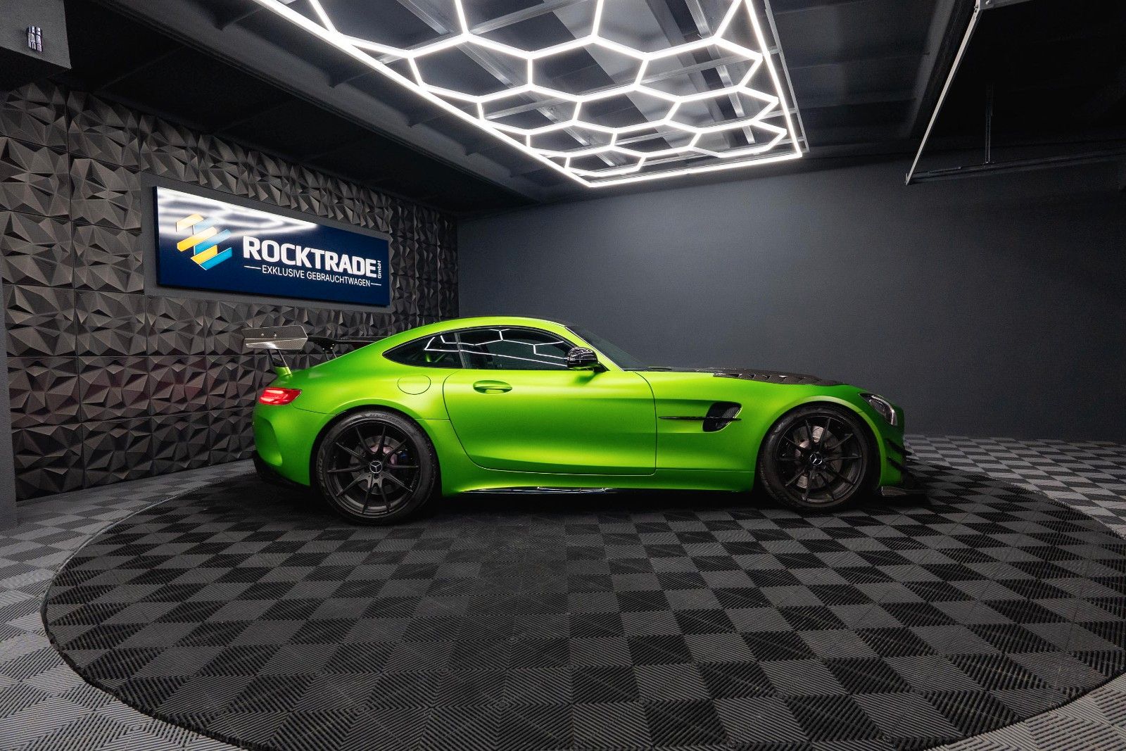 Fahrzeugabbildung Mercedes-Benz AMG GT R Coupe TIKT Performance | 750PS | Carbon