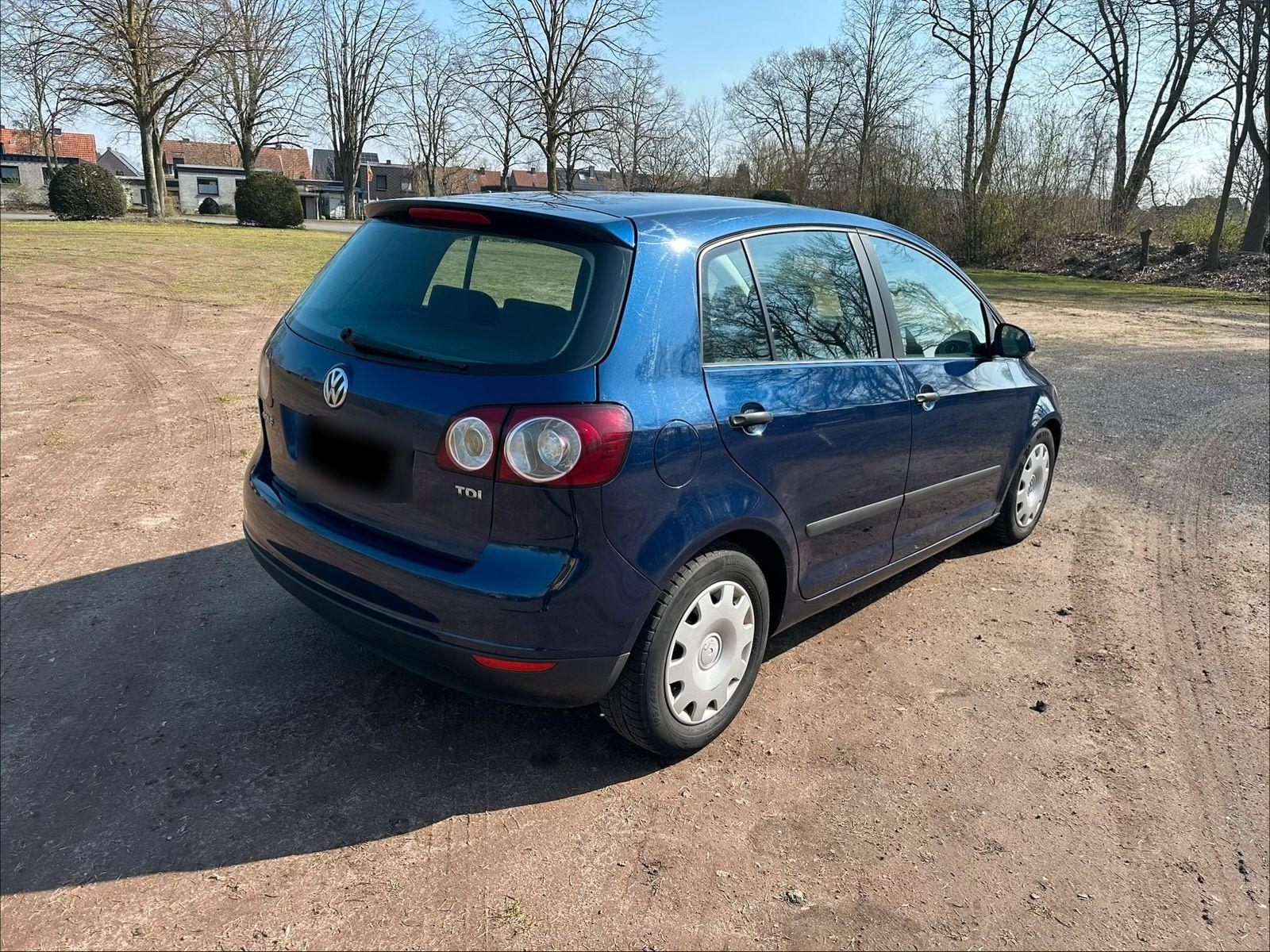 Volkswagen Golf 2005 — engine 105 HP (77kW)
