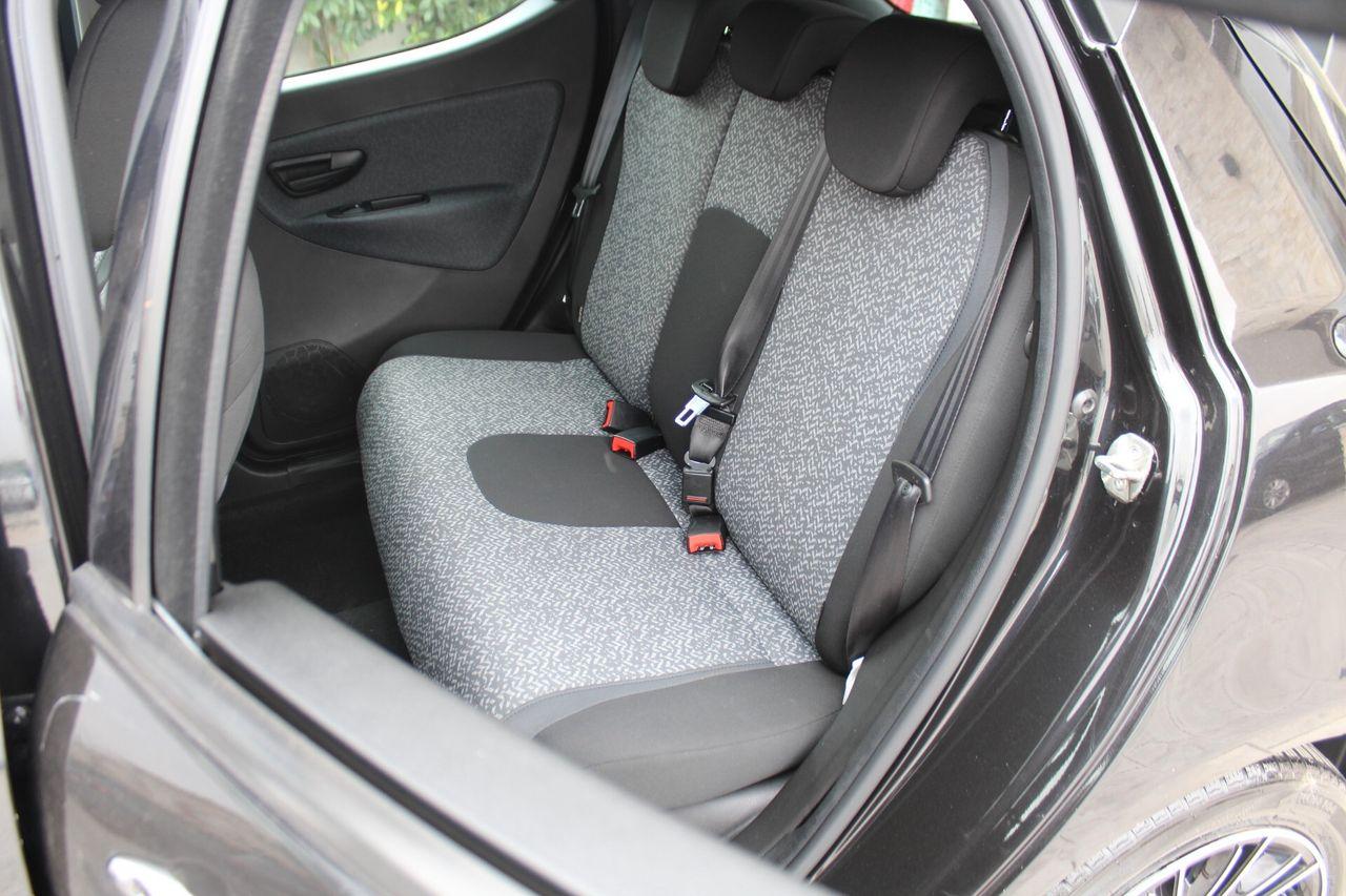 Lancia Ypsilon 1.0 FireFly 5 porte S&S Hybrid Ec