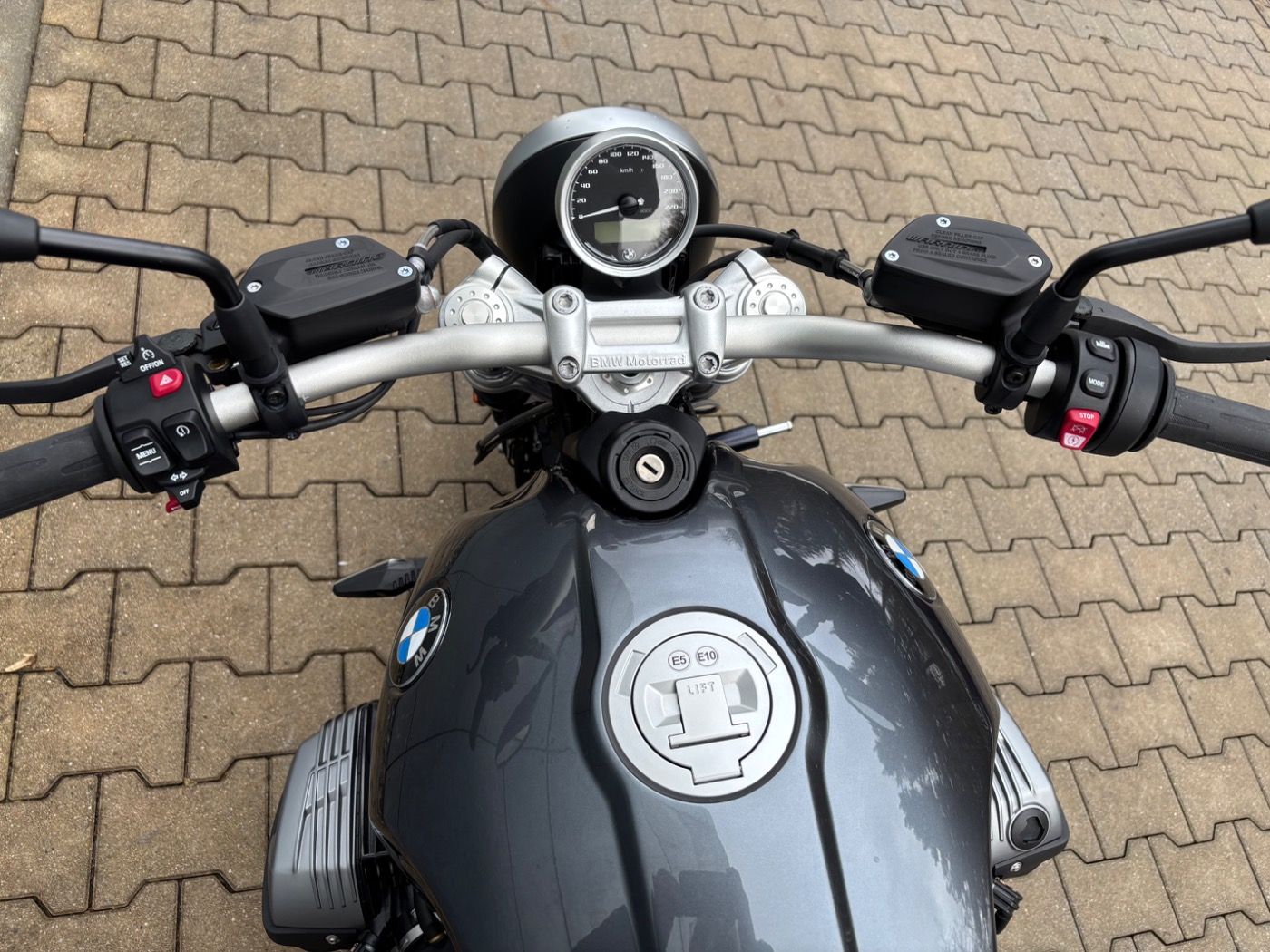 Fahrzeugabbildung BMW R nine T Pure Komfort-Paket