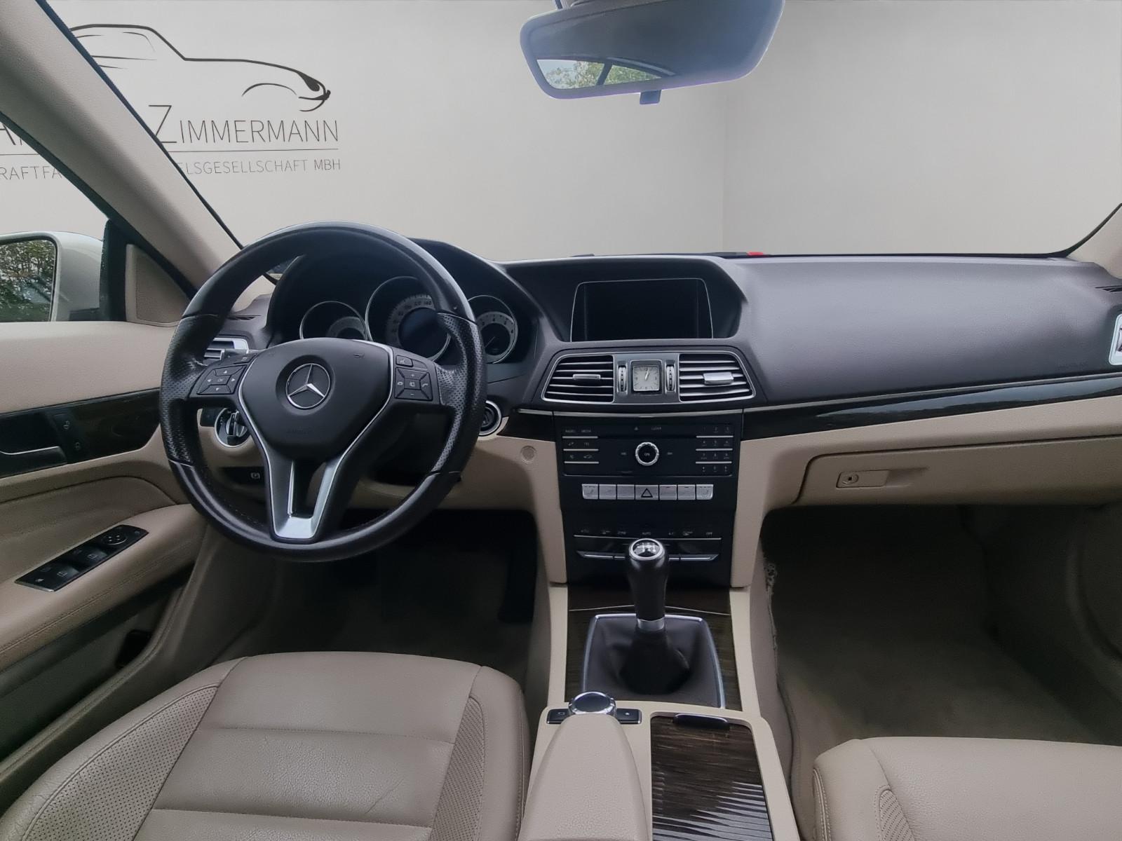 Mercedes-Benz E 200 Cabrio AHK/CAM/PTS/LED