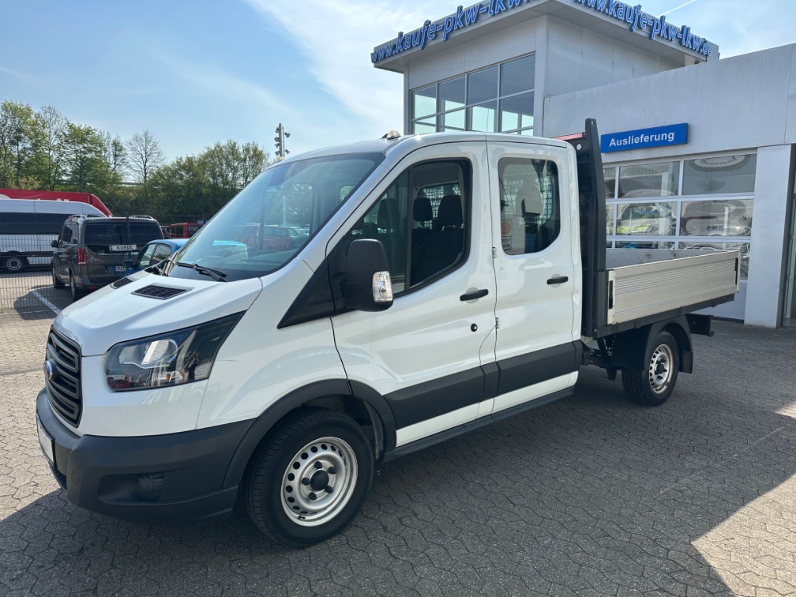 Fahrzeugabbildung Ford Transit Pritsche 310 L2 Doppelkabine*6Sitzer*AHK