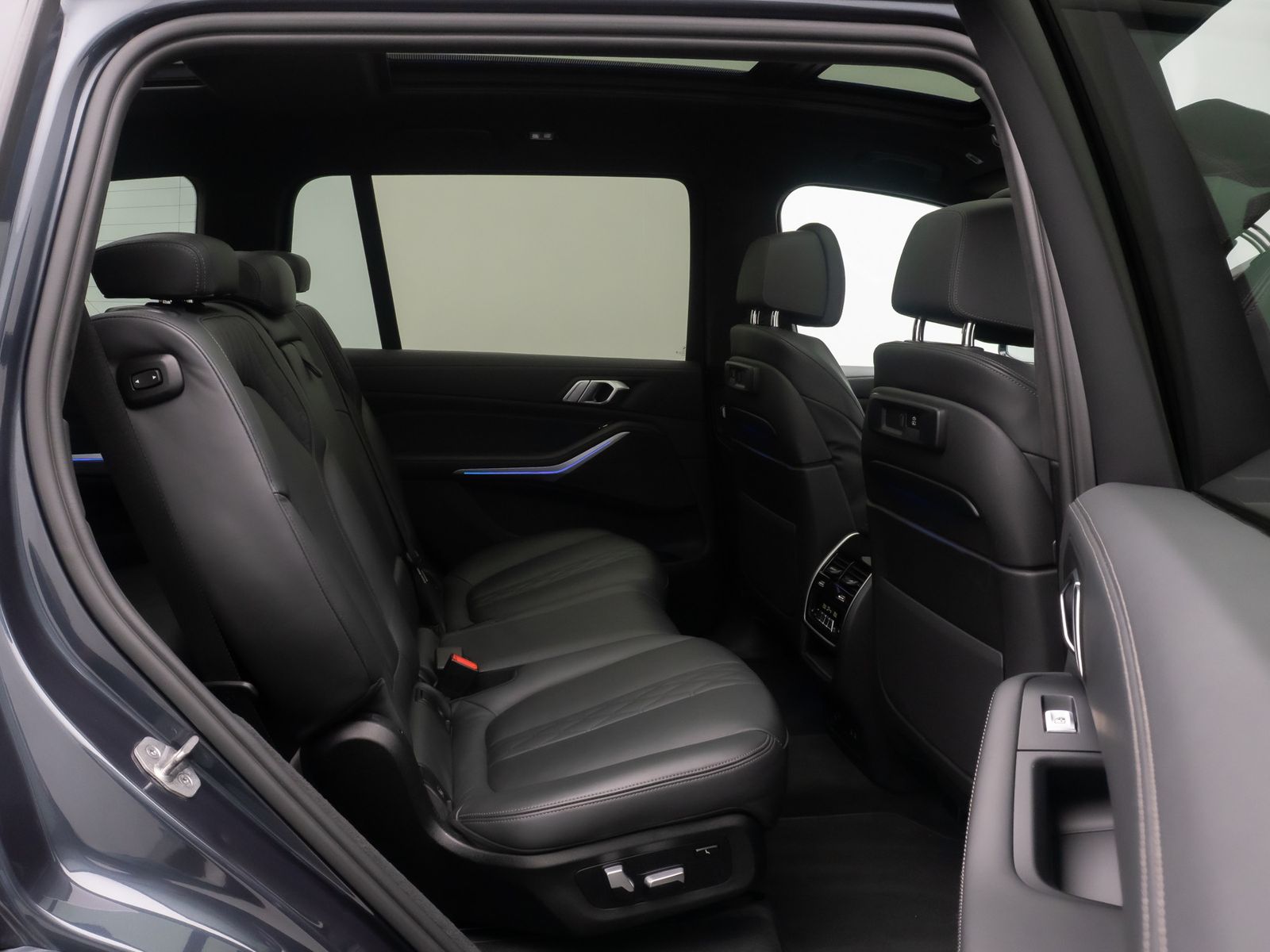 Fahrzeugabbildung BMW X7 xD40d MSport NightVis 360&deg;Laser SkyLounge 22"