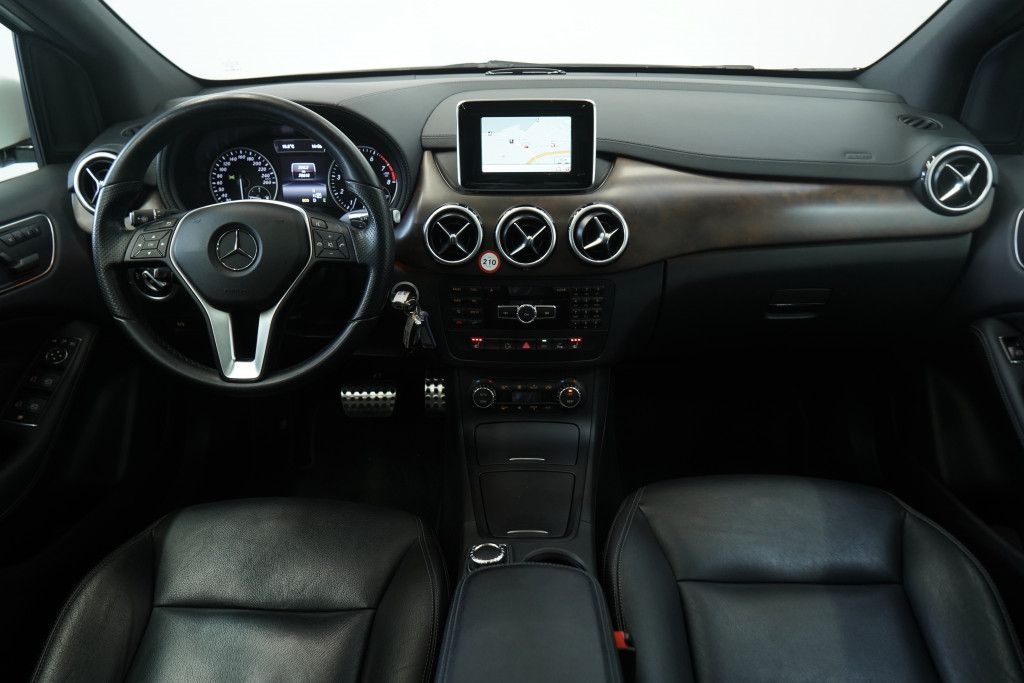 Mercedes Benz B 200