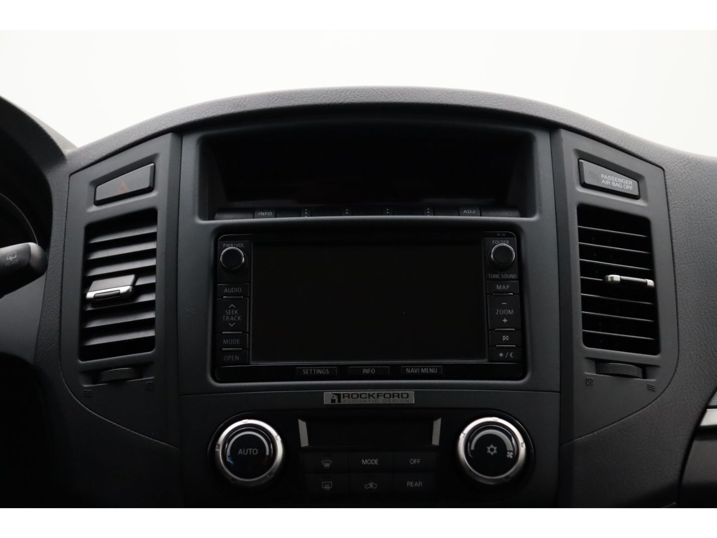 Fahrzeugabbildung Mitsubishi Pajero 3.2 DI-D Edition 30 7-Sitzer