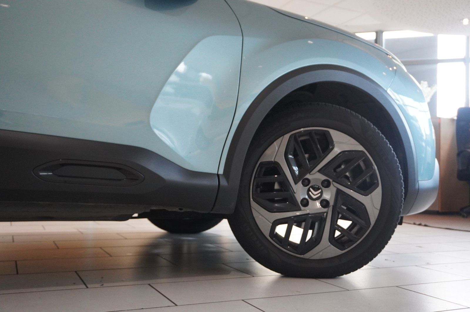 Fahrzeugabbildung Citroën C4 Lim. 1.2T PLUS NAVI/LED/KAMERA/SPORT /VIRTU.