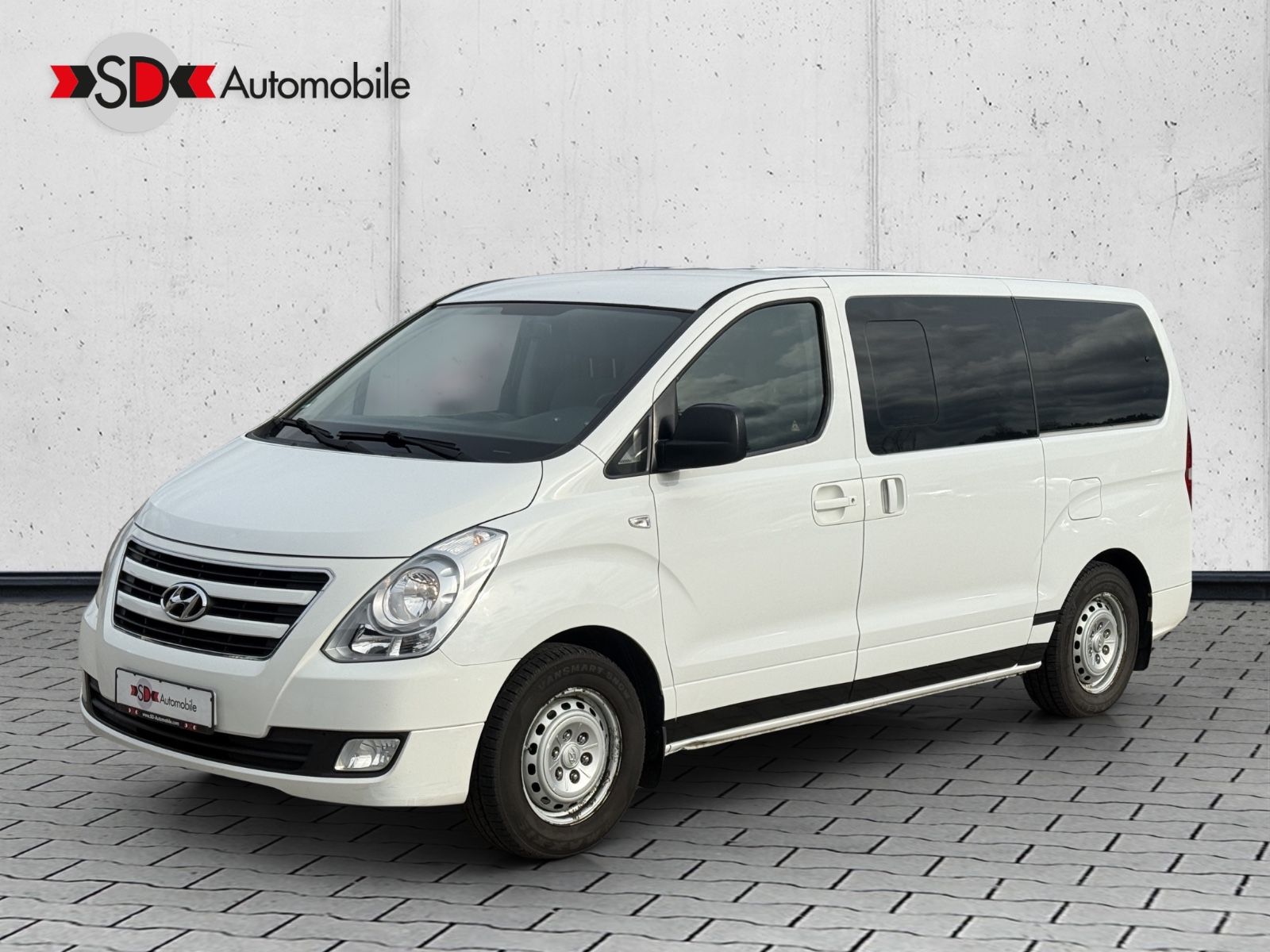 HYUNDAI H-1