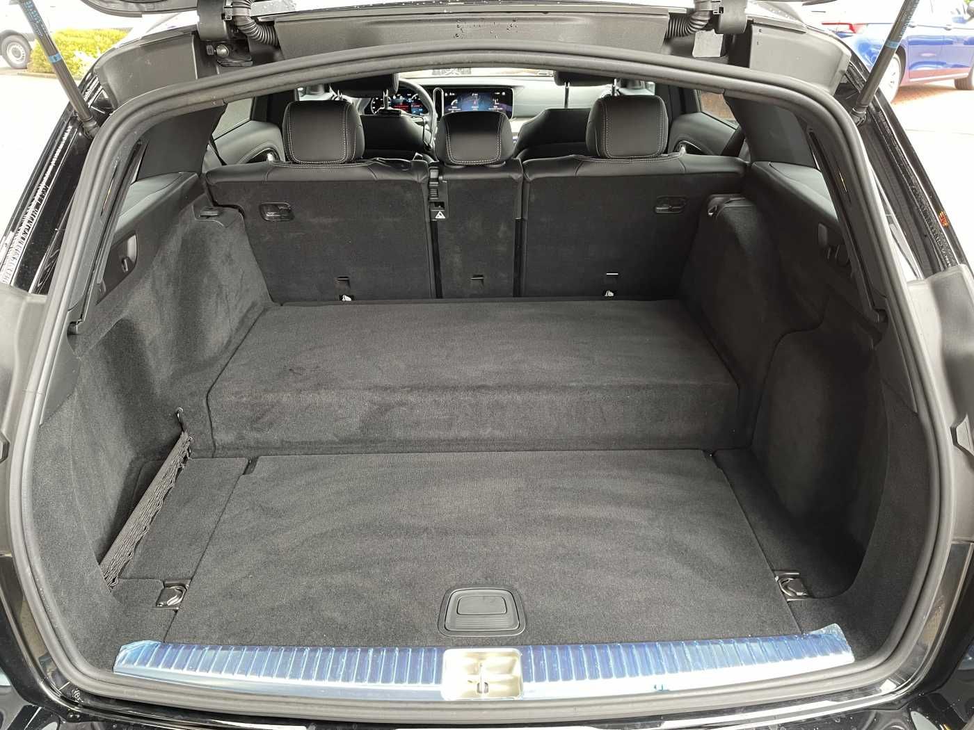 Fahrzeugabbildung Mercedes-Benz E 300 T de 4M AMG+AHK+Distr+Burm+ R-Kamera+Carpl
