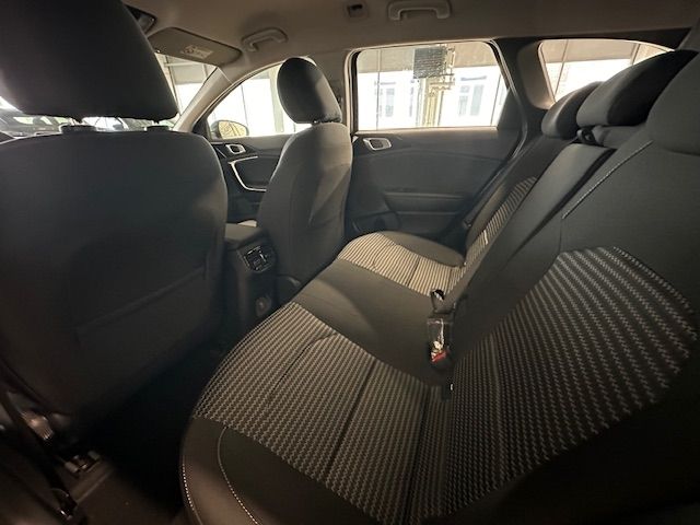 Fahrzeugabbildung Kia Ceed_sw Spirit T-GDI LaneASS Navi SHZ LED Kamera