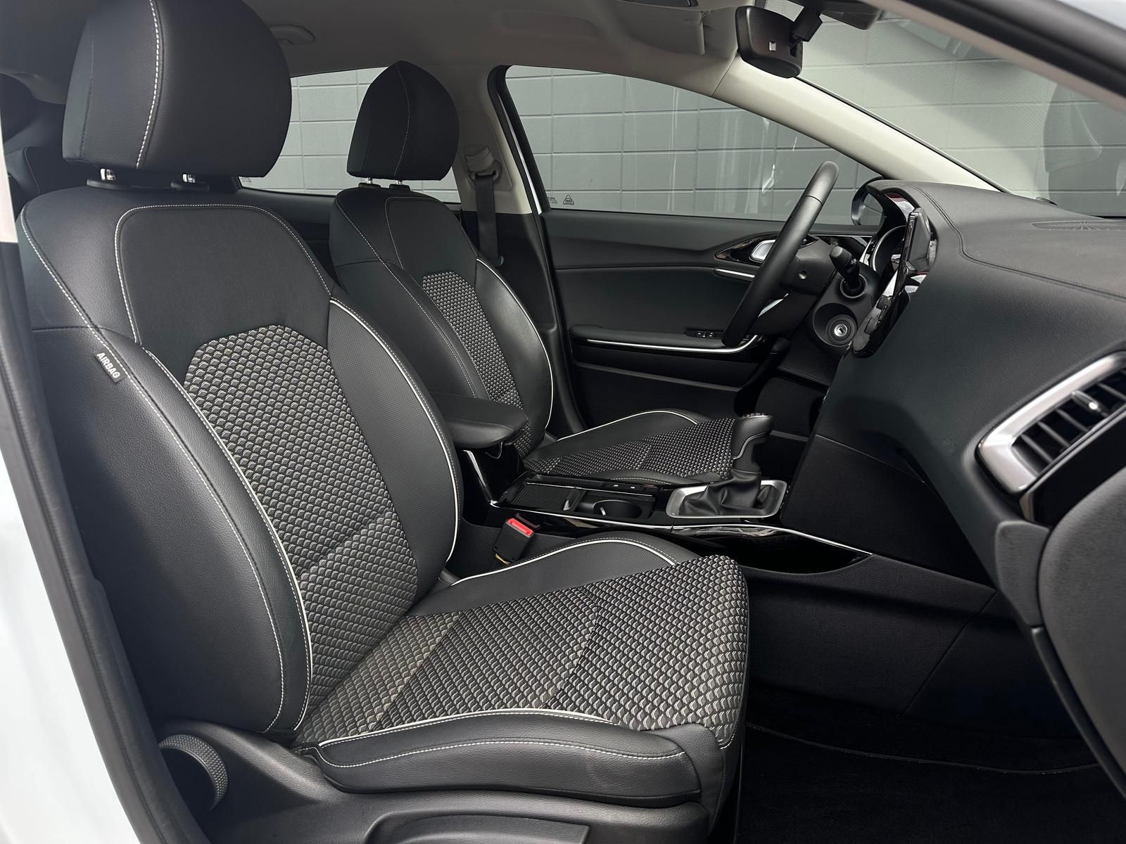 KIA XCeed 1.5T-GDI BLACKXDITION* LED#ACC#SPUR#SHZ#LH - Image 14