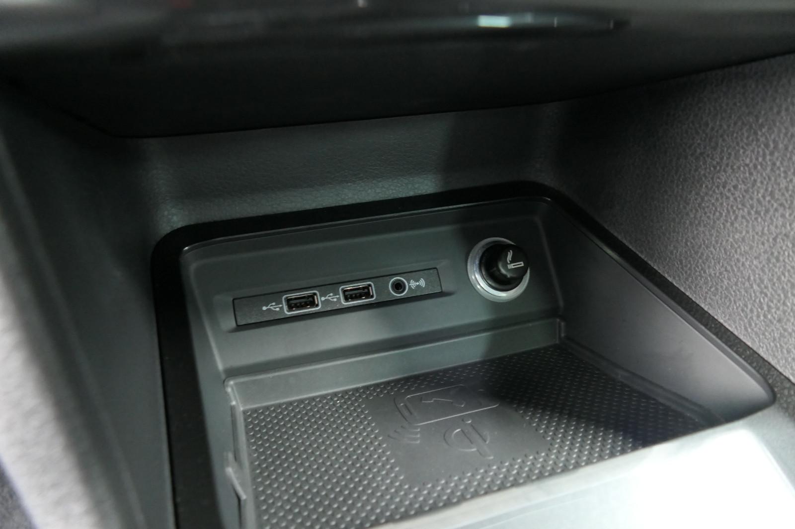 Volkswagen Golf Sportsvan Comfortline Business+LED-Licht, миниатюра 29