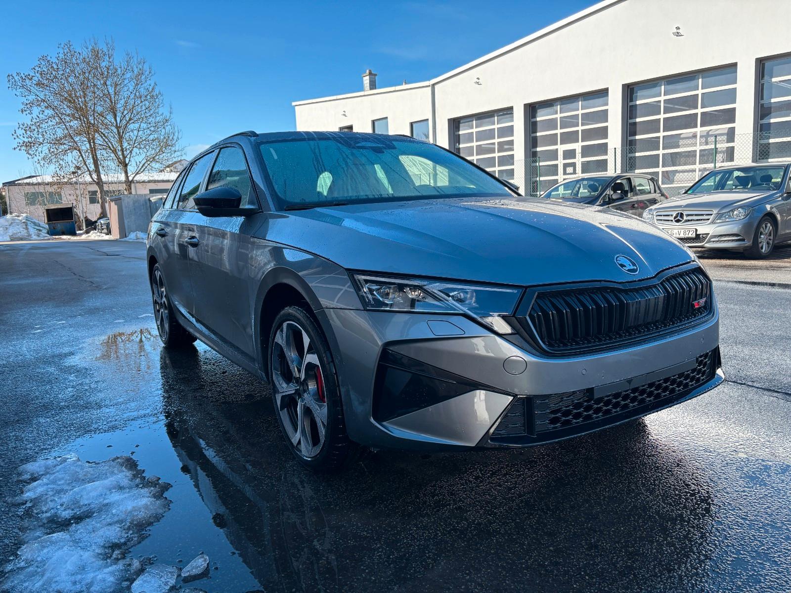 Skoda Octavia Combi 2.0 TSI 195 kW RS