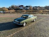 Mercedes-Benz Mercedes 280 CE ** sehr schöne Farbkombination * - Mercedes-Benz 280 aus 1973: 280se