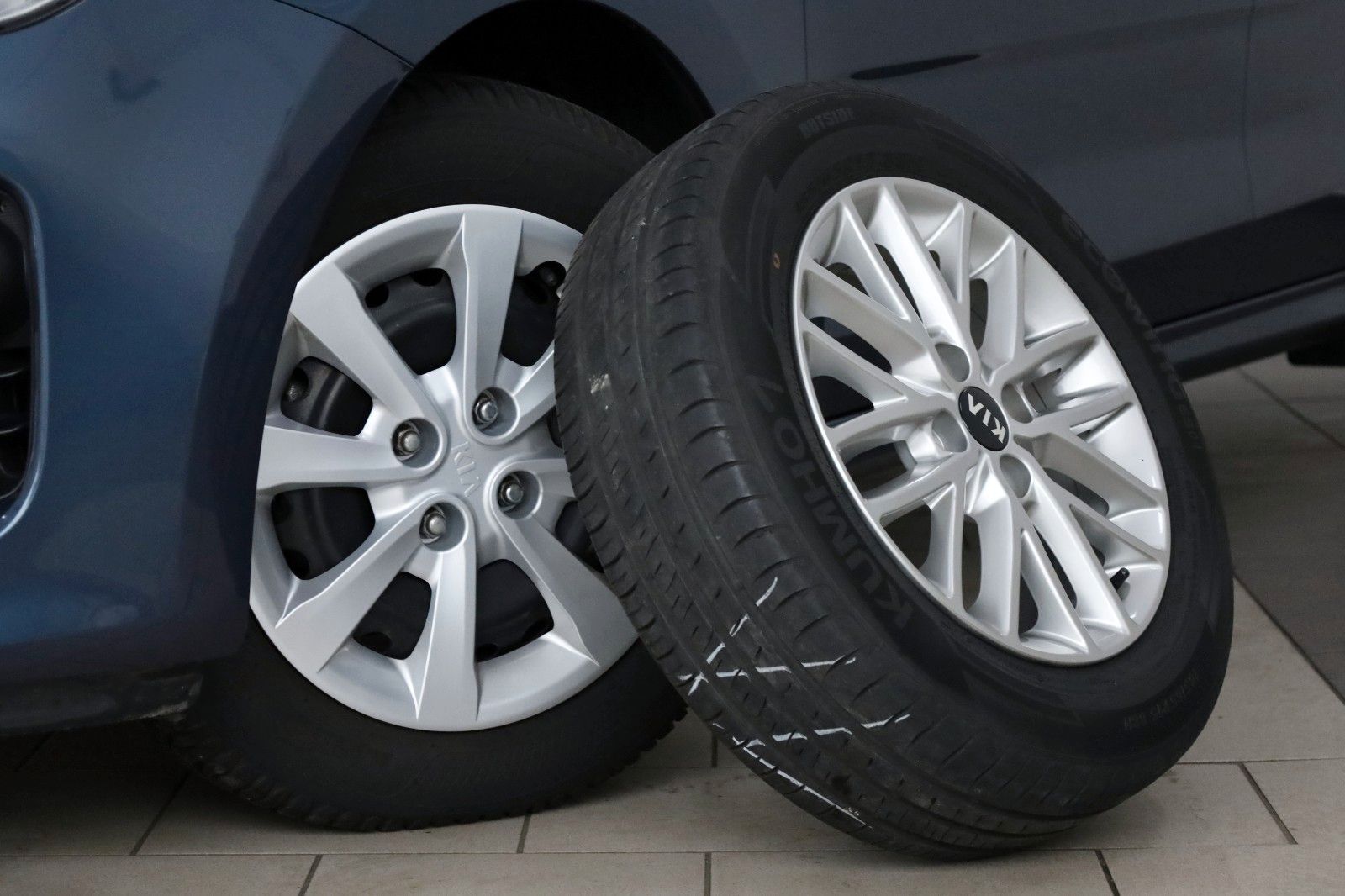 Fahrzeugabbildung Kia Rio Dream Team,Navi,Kamera,SH,8fach bereift