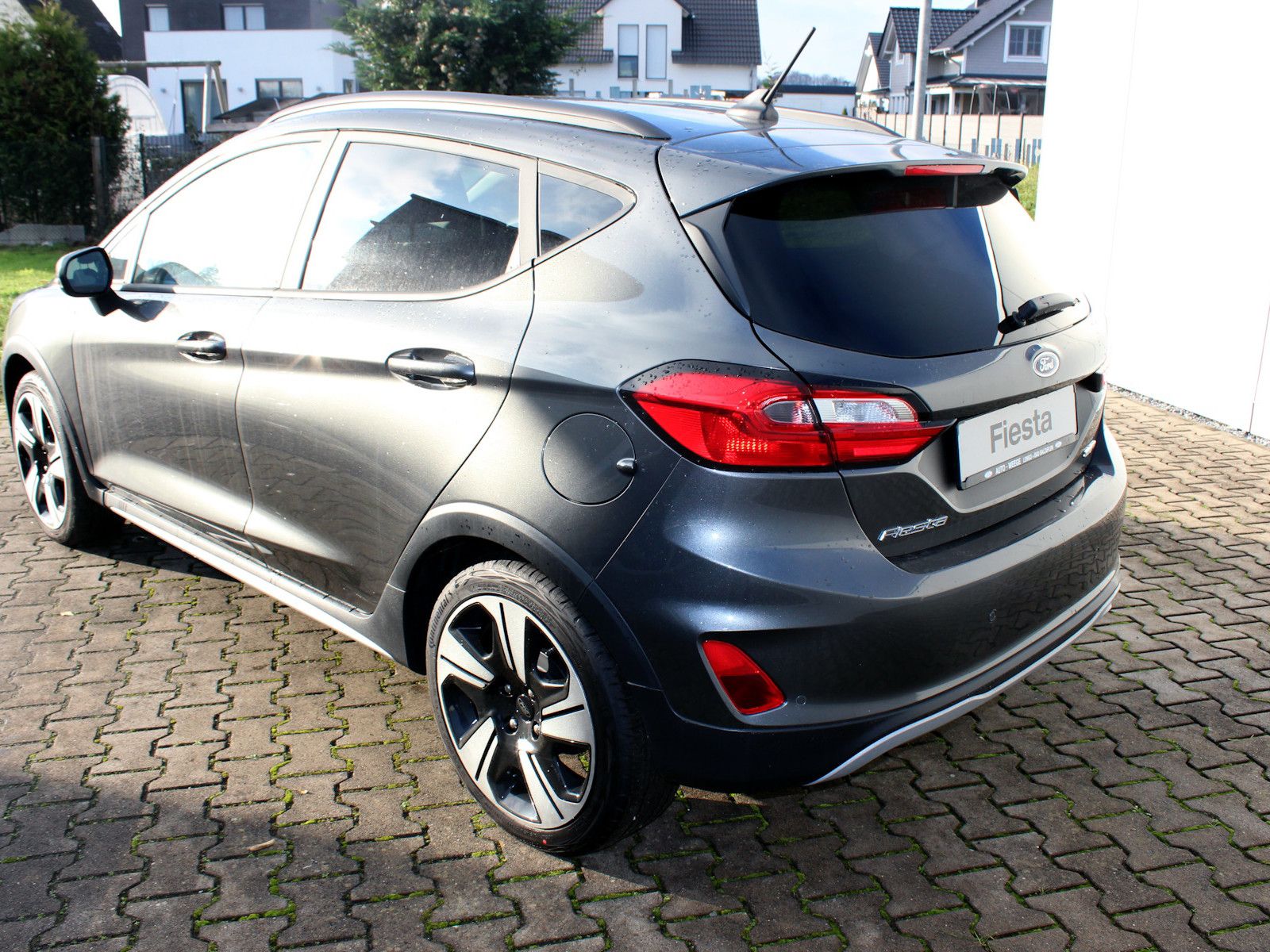 Fahrzeugabbildung Ford Fiesta Active 1,0 EcoBoost Hybrid