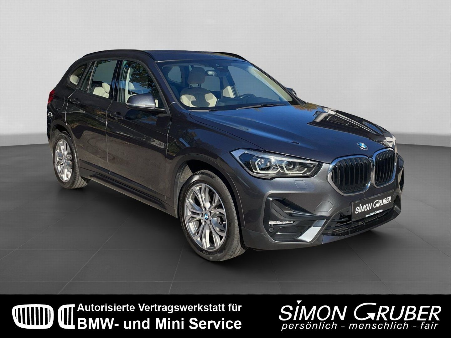 Fahrzeugabbildung BMW X1 xDrive20d Sport Line Navi+ HUD LED Kamera AHK