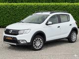 Dacia Sandero II Stepway Celebration/1-HAND/KAMERA/TOP - Dacia Sandero: Weiß