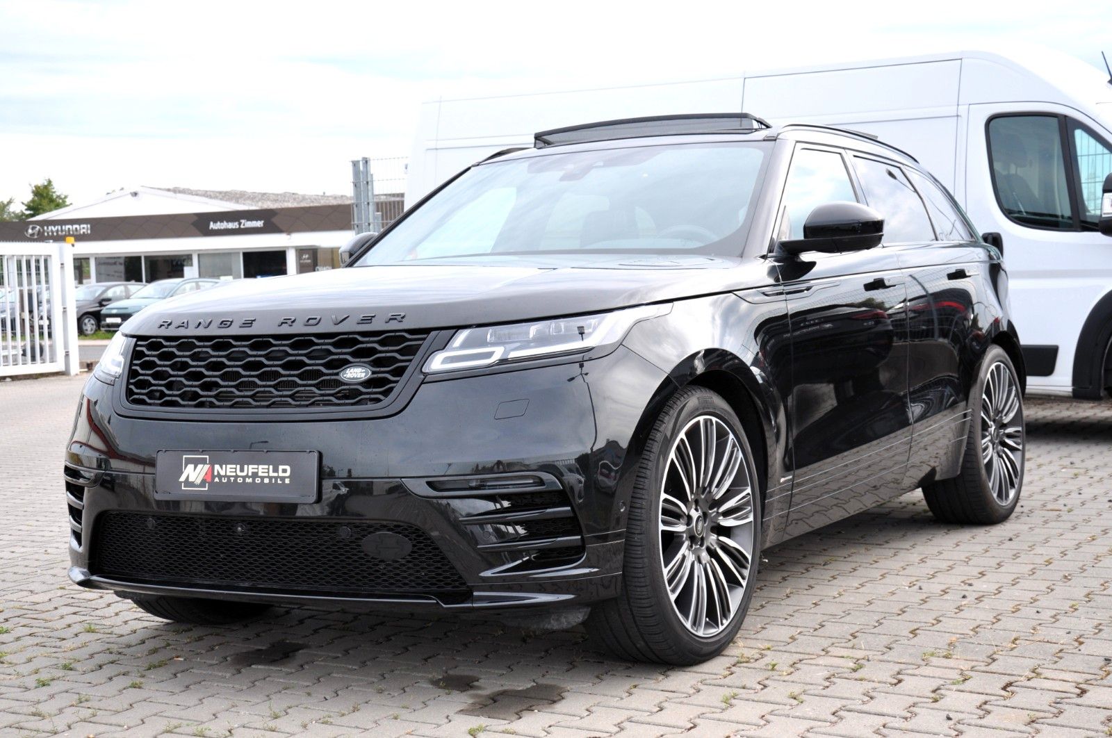 Land Rover Range Rover Velar R-Dynamic SE Design-Paket foto 1