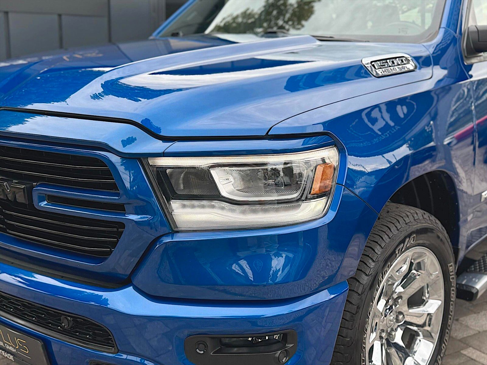 Fahrzeugabbildung Dodge RAM 5.7 V8 HEMI CrewCab 4x4 *Pano*LED* 19% MwSt.