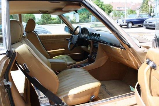 Mercedes-Benz SL 560