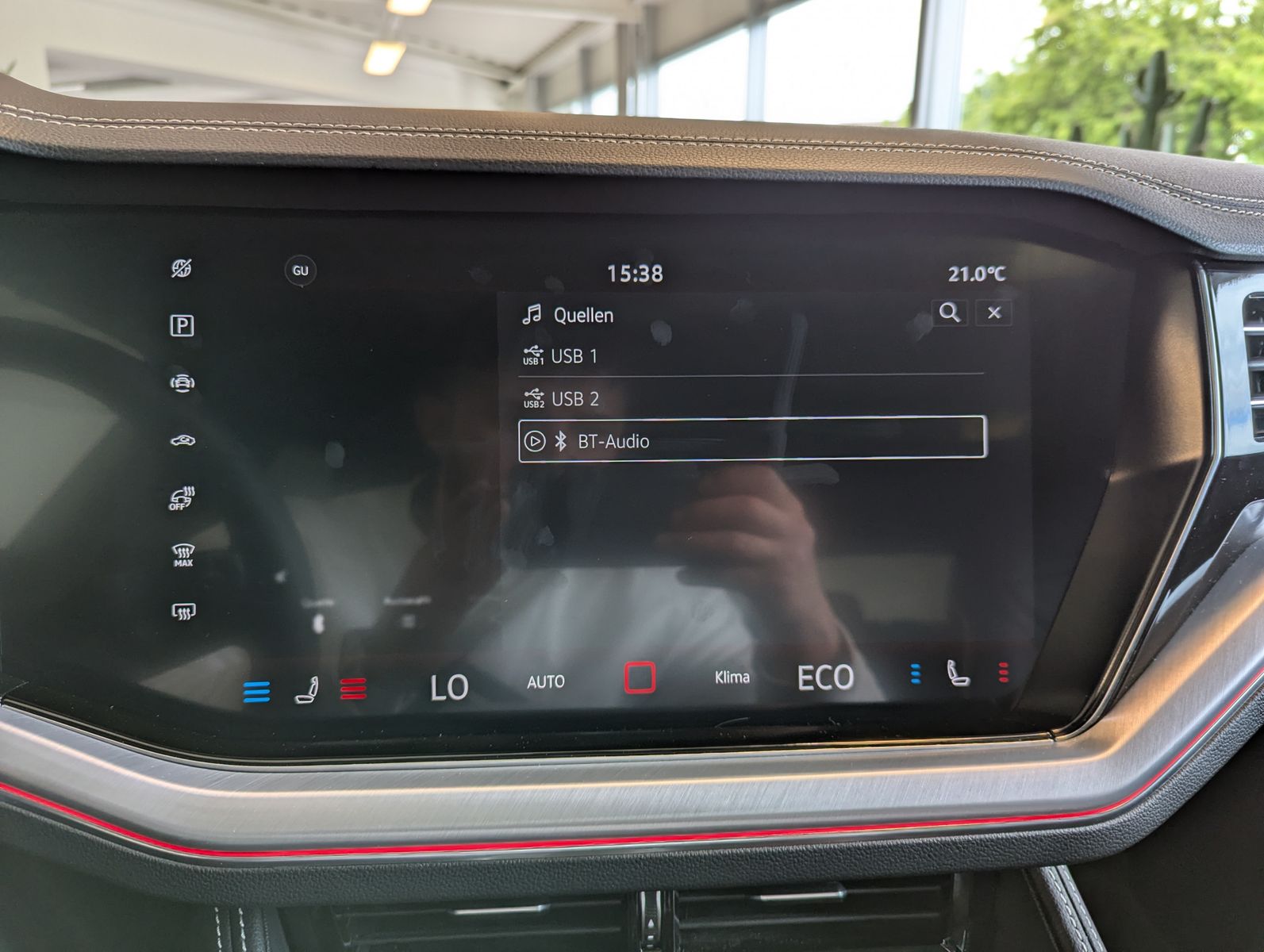VW Touareg 3.0 TDI 4M R-Line Komfort-Paket UPE 111T - Image 35