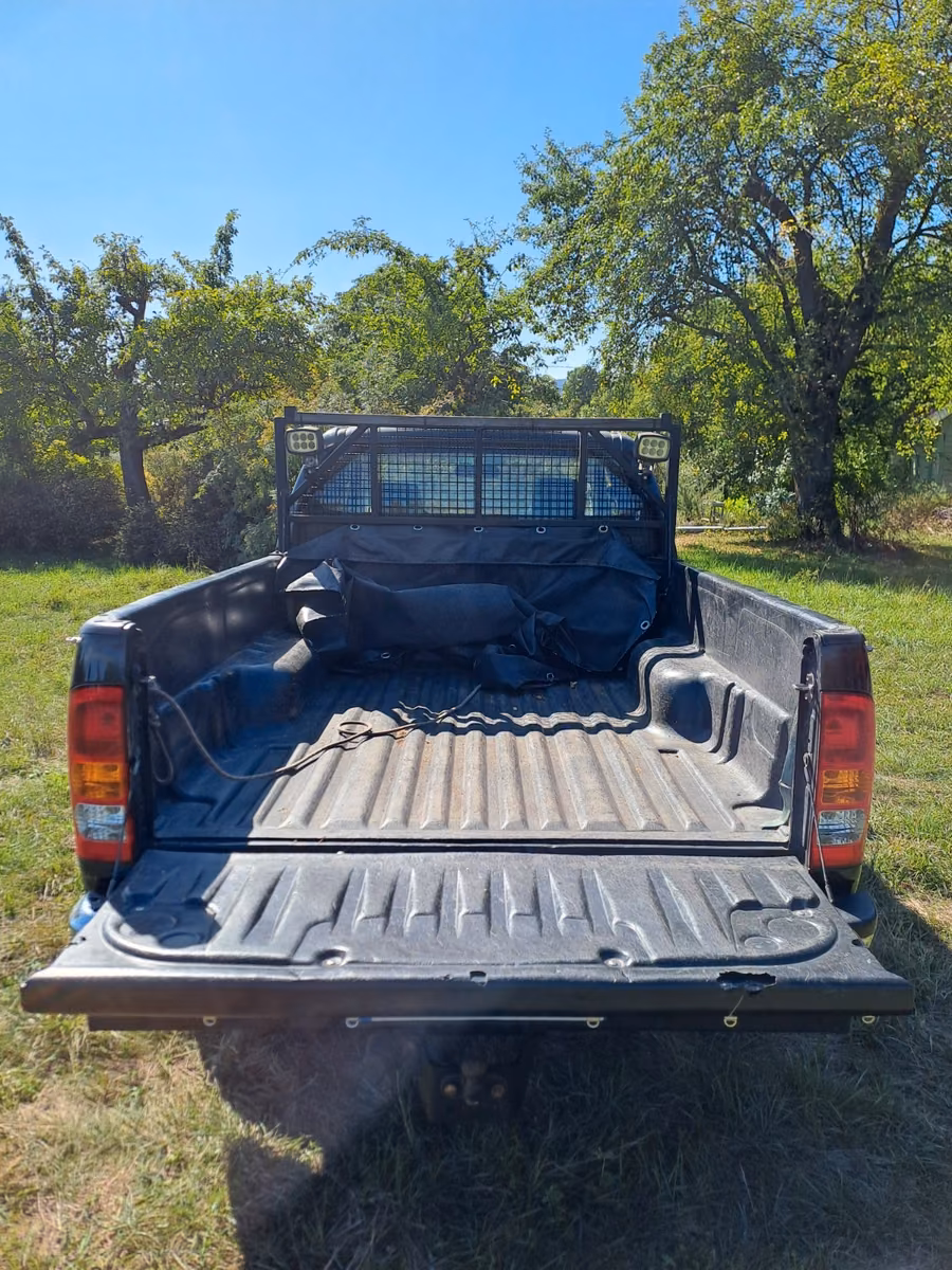 Toyota Hilux 2006 — photo 7