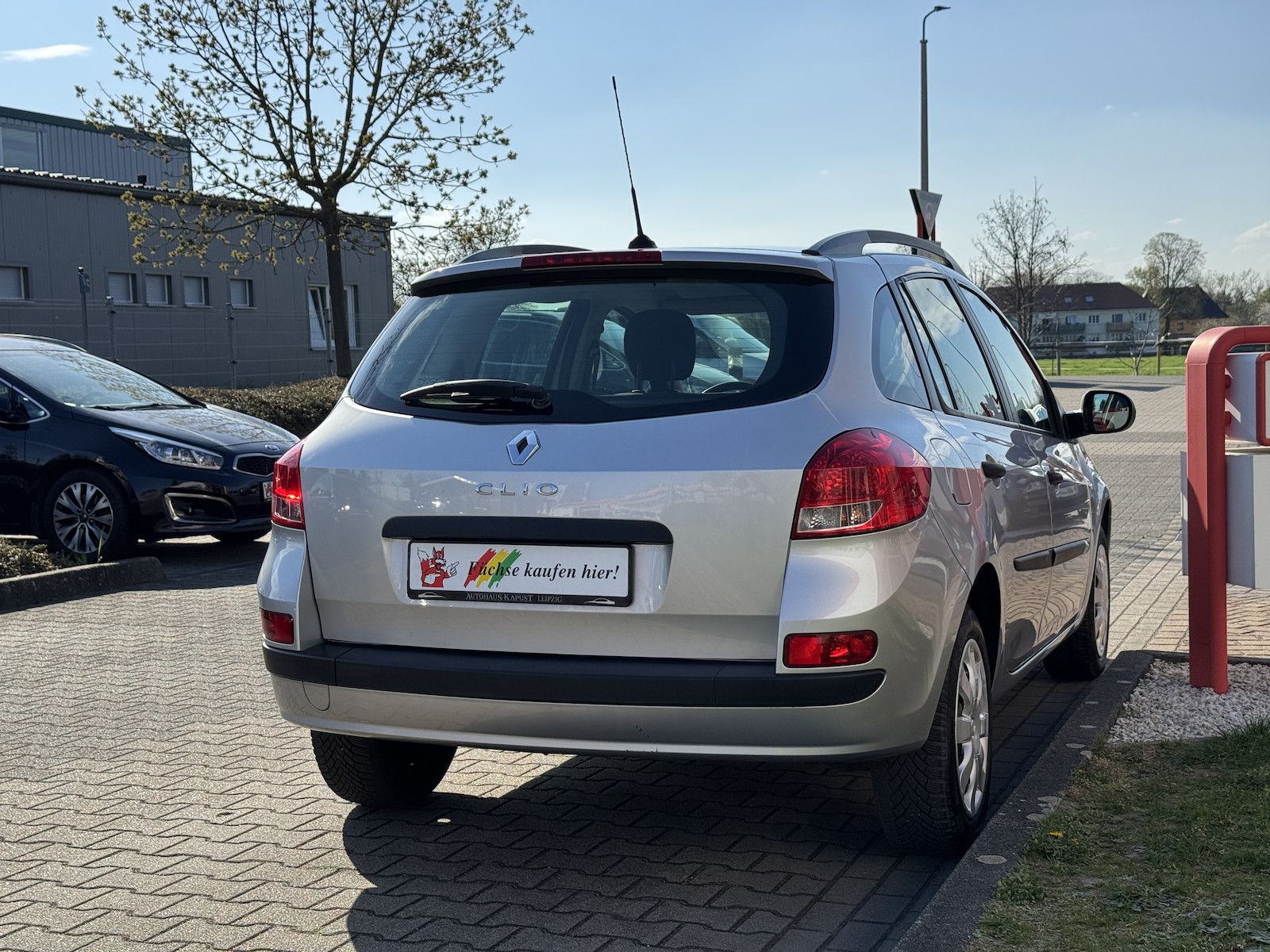 Fahrzeugabbildung Renault Clio Grandtour /NAVI/TMC/Klima/8x bereift