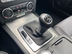 Fahrzeugabbildung Mercedes-Benz C 200 CGI BlueEfficiency*Bi-Xenon*Tempomat*TOP*