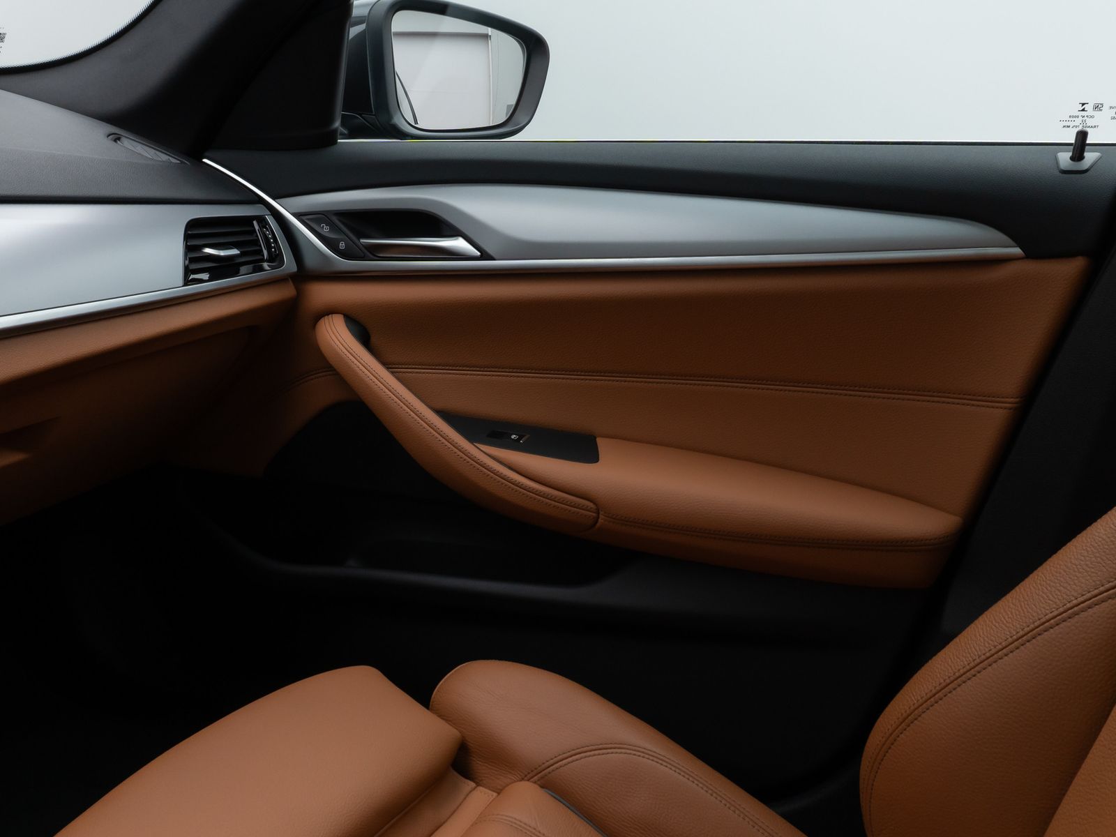 Fahrzeugabbildung BMW 520d Panorama DAB Leder AHK Alarm M Sport 18Zoll