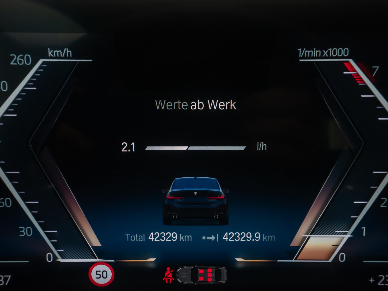 BMW 318i GeschwindigR PDC DAB CockpitPlus Widscreen