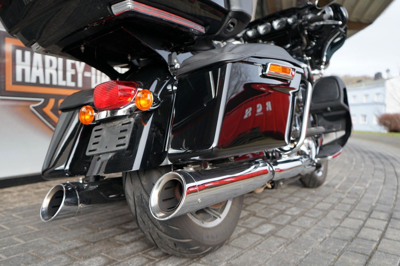 Fahrzeugabbildung Harley-Davidson FLHTKL Ultra Limited Low # 5HD1 # Screamin Eagle