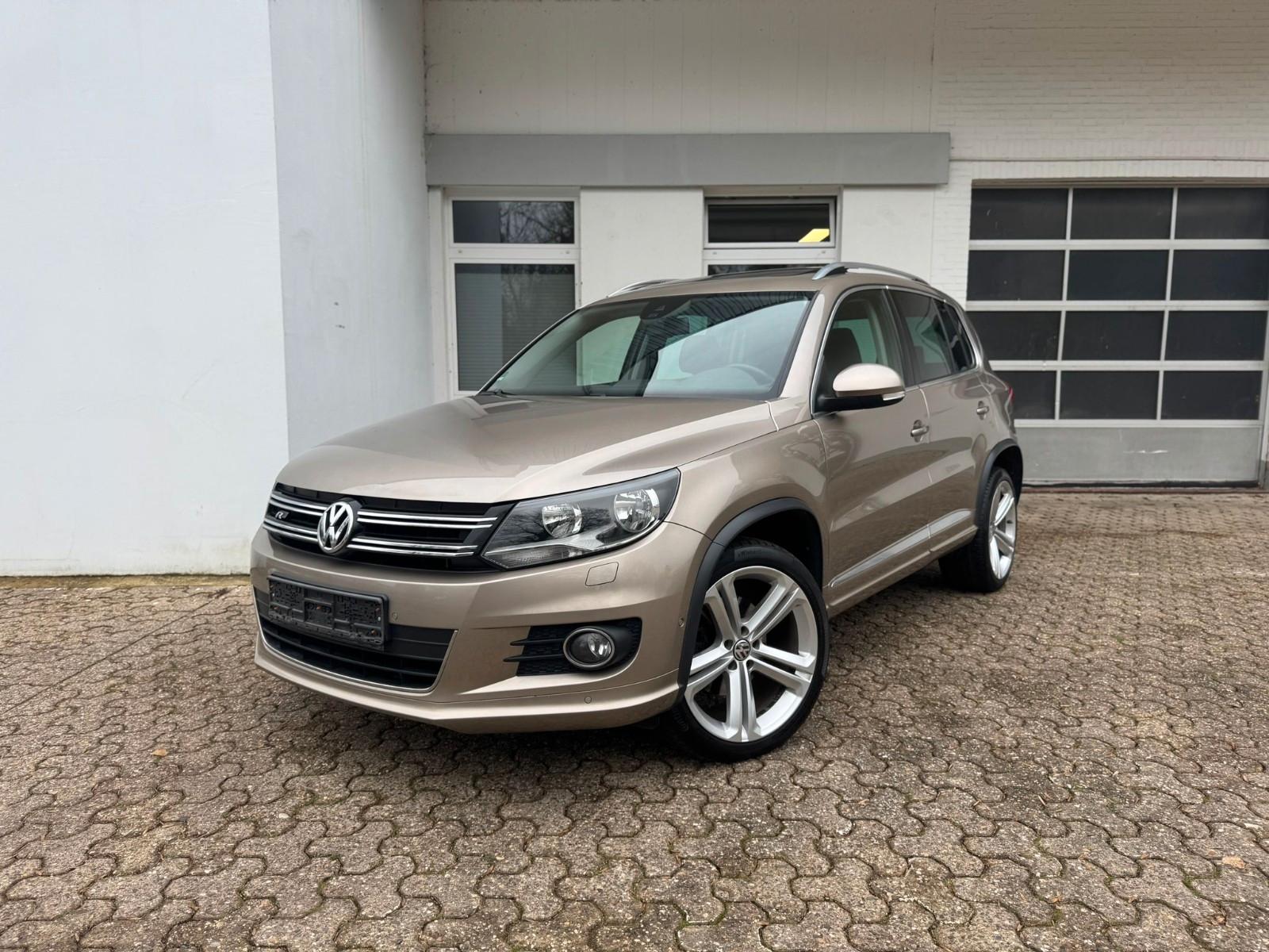 Volkswagen Tiguan 2.0 TDI DSG R-Line 4Motion AHK Pano Navi