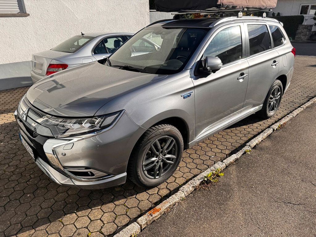 Image of Mitsubishi Outlander