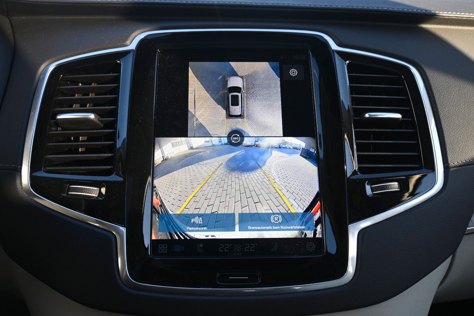 Fahrzeugabbildung Volvo XC90 T8 AWD Ultra Dark*360°*B&W*LUFT*HUD*ACC