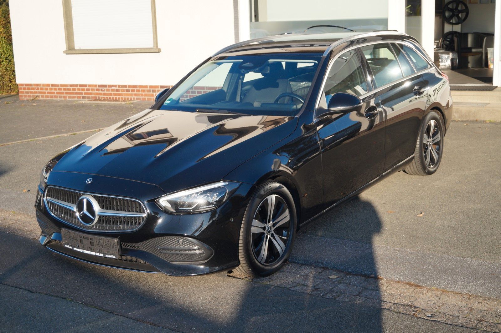 Mercedes-Benz C 200d*LED*Navi*V-Cockpit*RFK*F1*SHZ*S-Heft*1.Hd