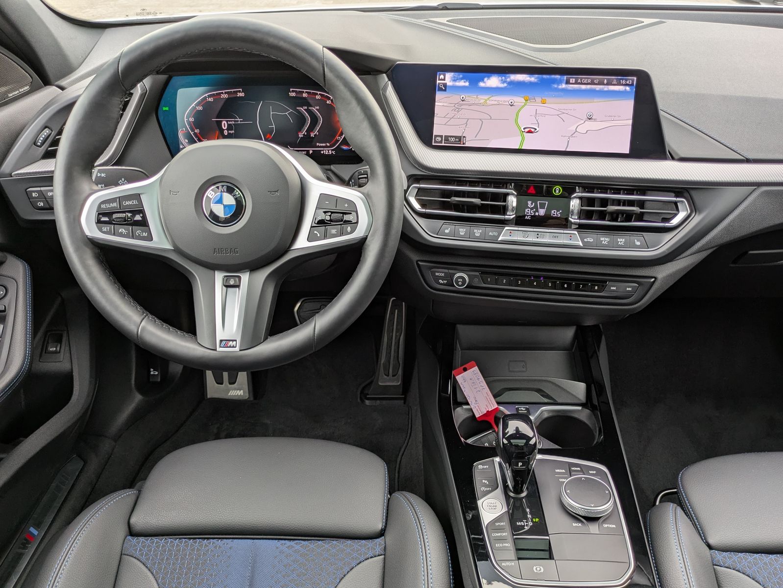 Fahrzeugabbildung BMW 120 i M-Sport PANO*ACC*KAMERA*H&K*Ad.-LED*PremP.