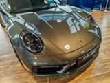 Porsche 911 / 992 Carrera Cabriolet >SPORT DESIGN PACK< - Porsche: Grün, 911
