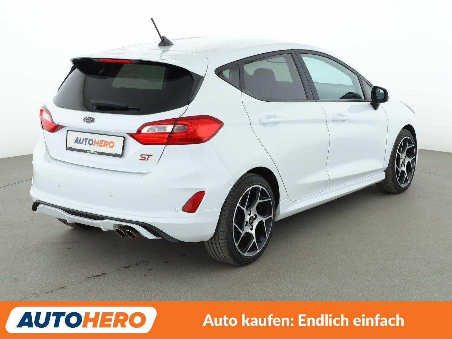 Ford Fiesta 1.5 EcoBoost ST*TEMPO*PDC*SHZ*RECARO*BT*